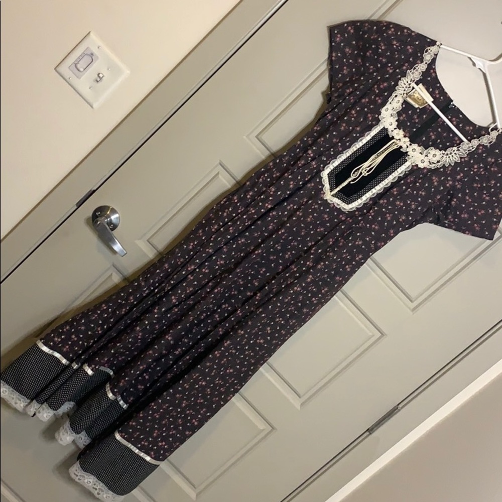Gunne sax dress